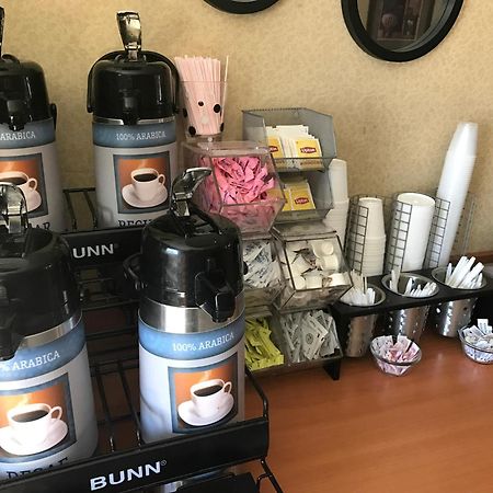 Suburban Studios by Choice Hotels: New Rooms with Kitchens & Premium Amenities Brunswick Exterior photo